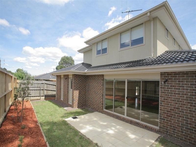 2/6 Lambourne Avenue, Rowville VIC 3178
