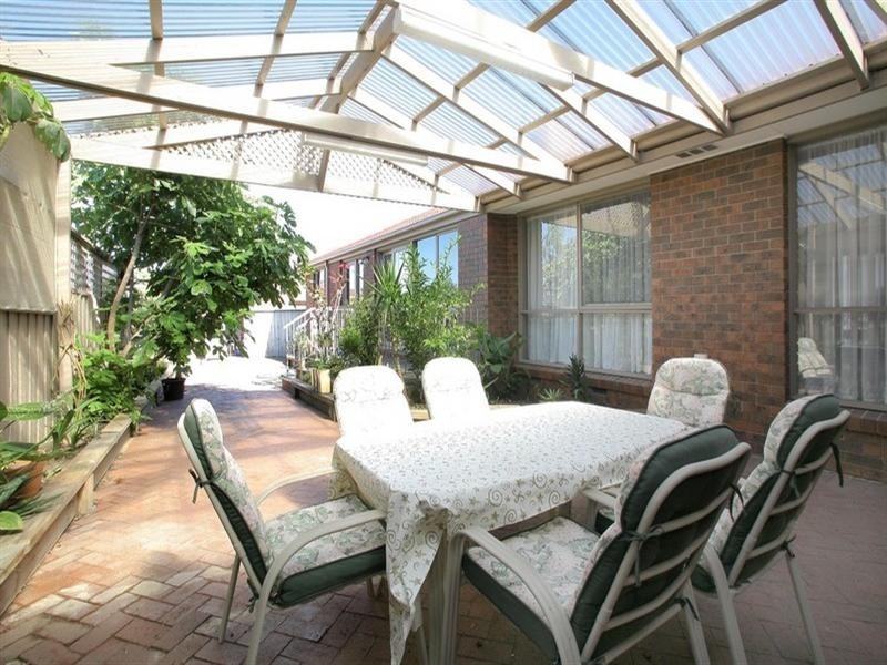 8 Trisha Drive, Rowville VIC 3178