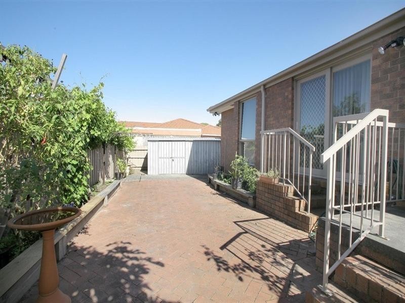 8 Trisha Drive, Rowville VIC 3178