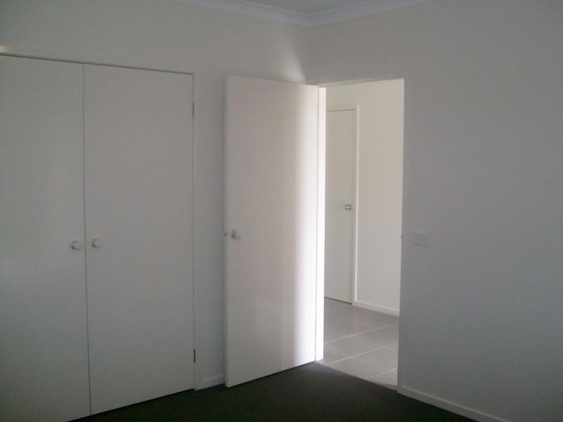 9 McGarvie Drive, Cranbourne North VIC 3977