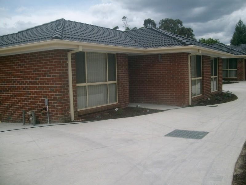 2/13 Bowen Street, Ferntree Gully VIC 3156