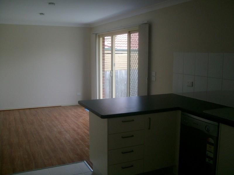 2/13 Bowen Street, Ferntree Gully VIC 3156