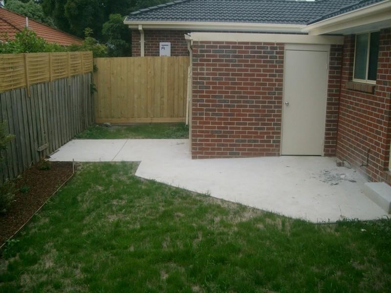 2/13 Bowen Street, Ferntree Gully VIC 3156