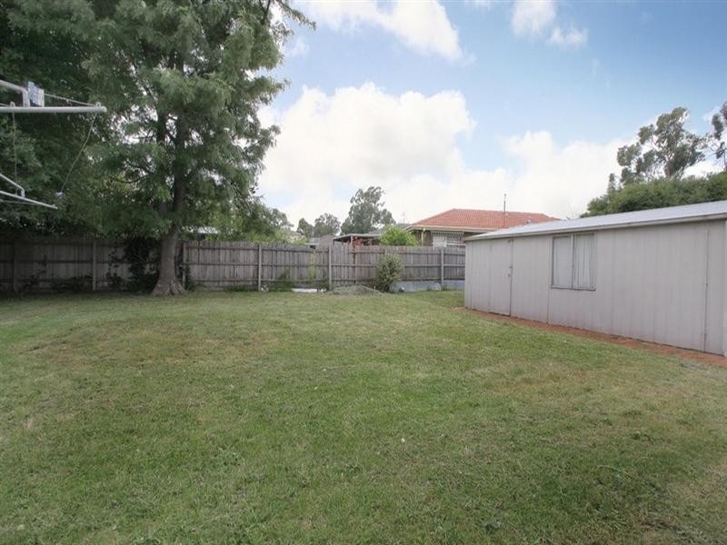 33 Deschamp Crescent, Rowville VIC 3178