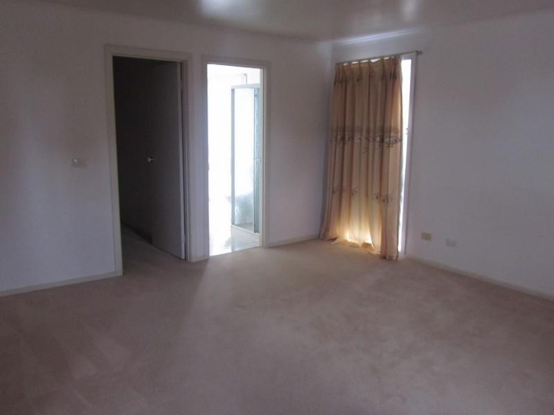 21 Simon Avenue, Rowville VIC 3178