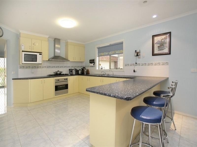 65 Fairway Drive, Rowville VIC 3178