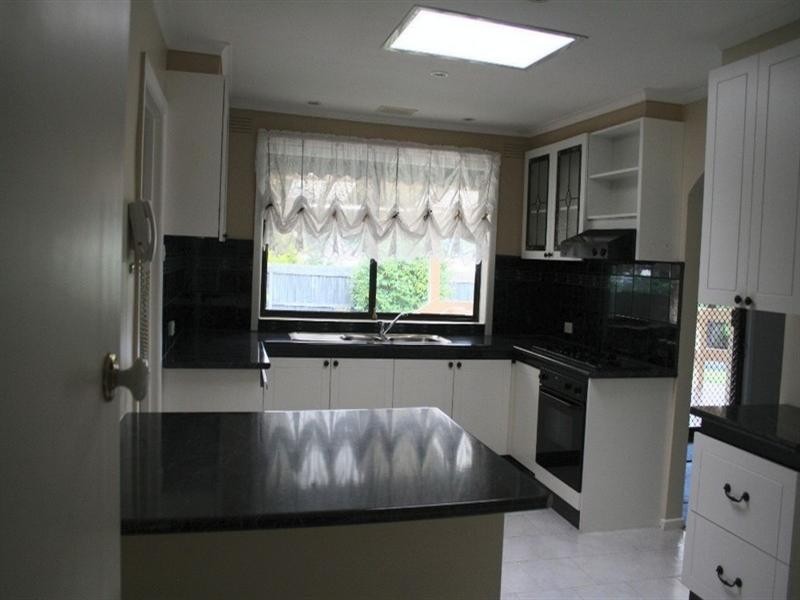 38 Denver Crescent, Rowville VIC 3178