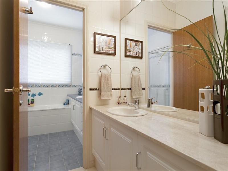 16 Elaine Place, Rowville VIC 3178