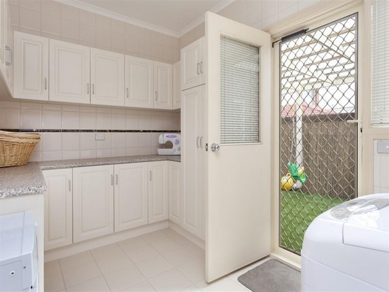 16 Elaine Place, Rowville VIC 3178