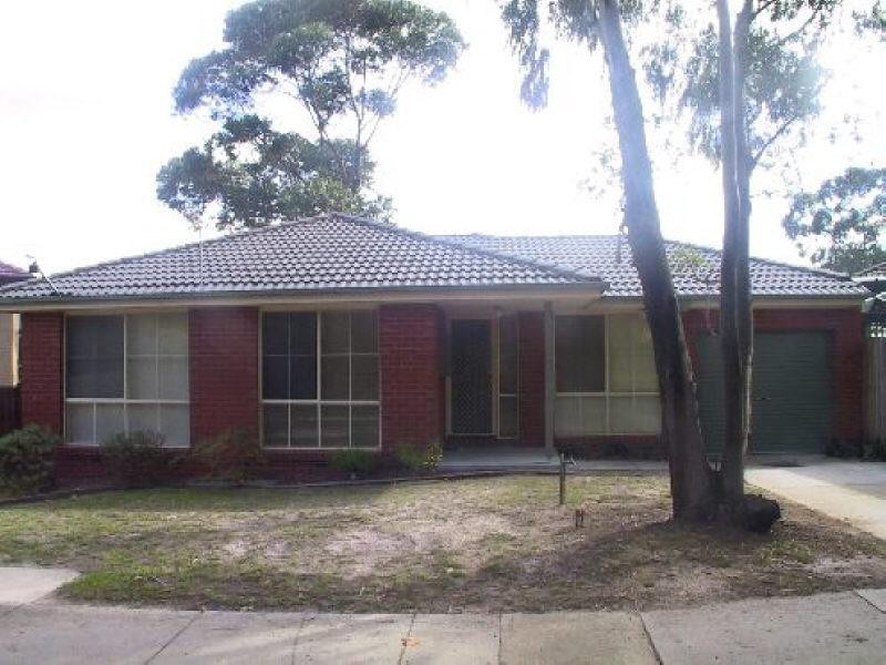4 Deschamp Crescent, Rowville VIC 3178