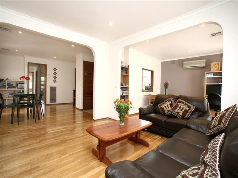 170 Dandelion Drive, Rowville VIC 3178