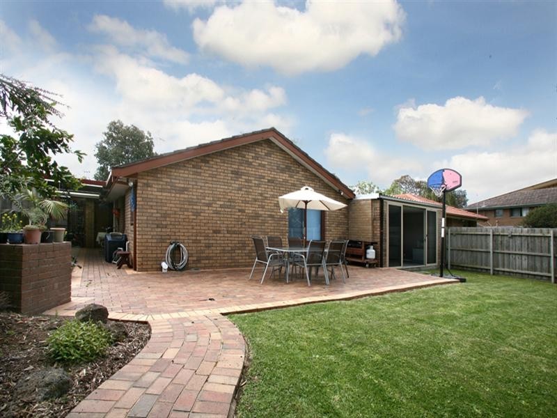 170 Dandelion Drive, Rowville VIC 3178