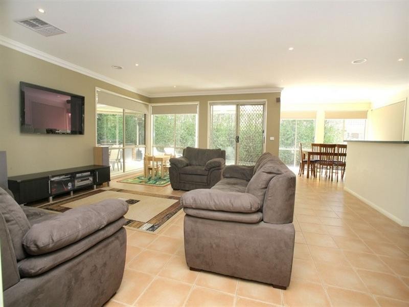 15 Orchid Street, Narre Warren South VIC 3805