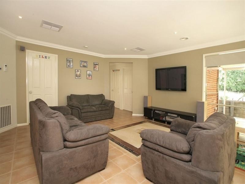 15 Orchid Street, Narre Warren South VIC 3805