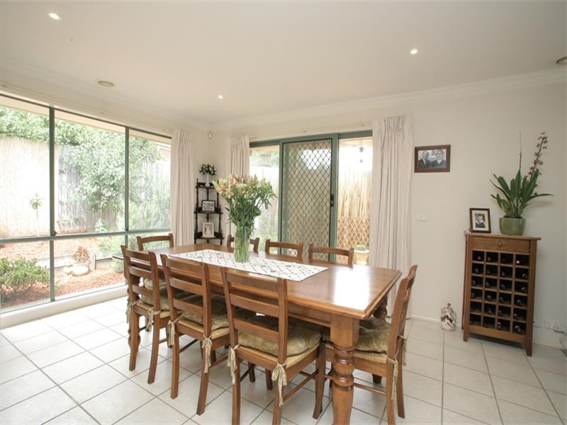 13 Whitecliffe Drive, Rowville VIC 3178