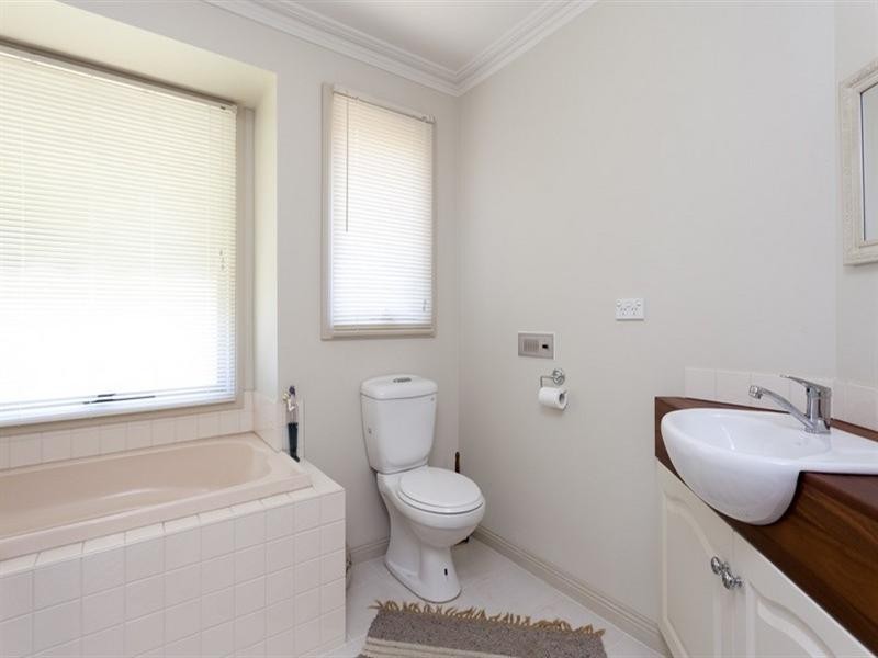 7 Jacob Drive, Rowville VIC 3178