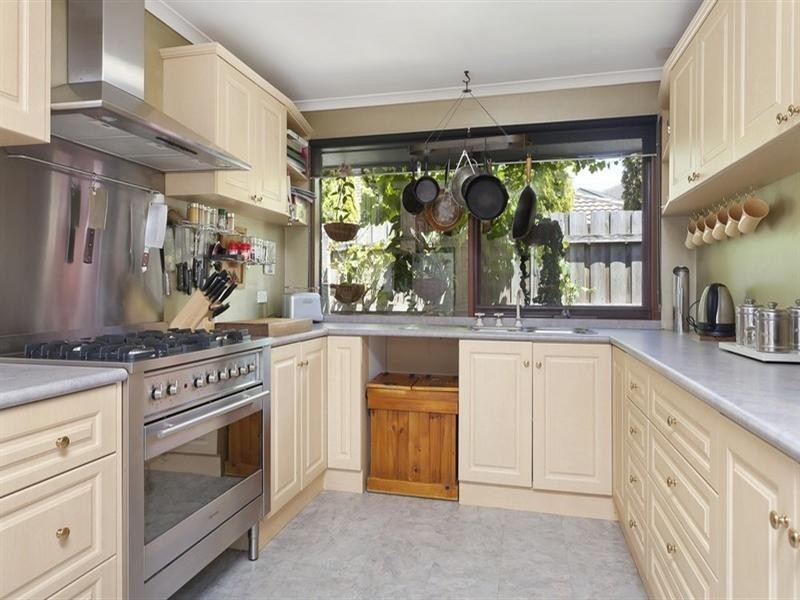 13 Fernlea Avenue, Rowville VIC 3178