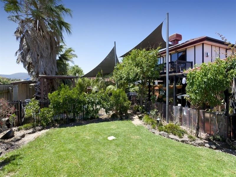 13 Fernlea Avenue, Rowville VIC 3178