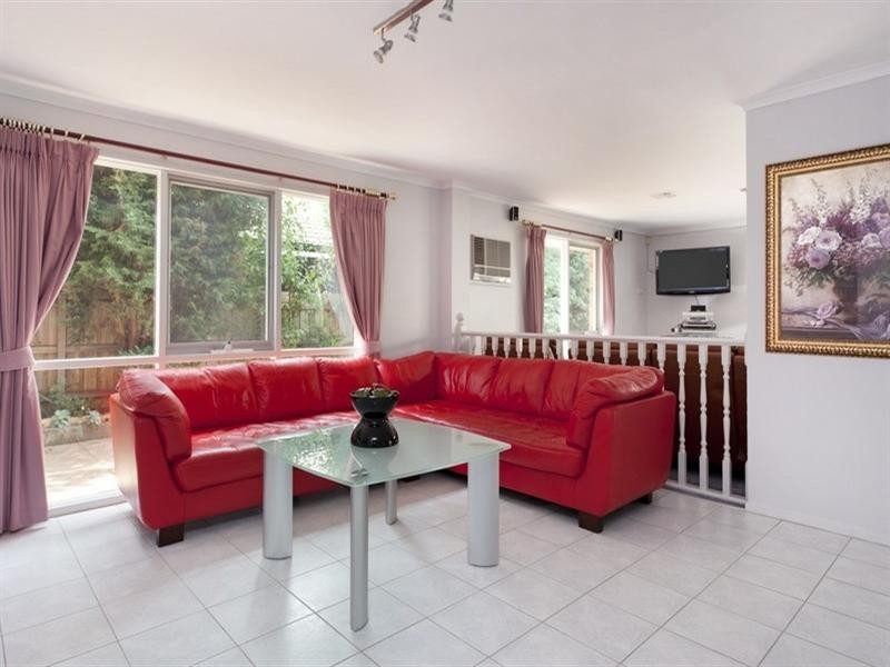 6 Dandelion Drive, Rowville VIC 3178