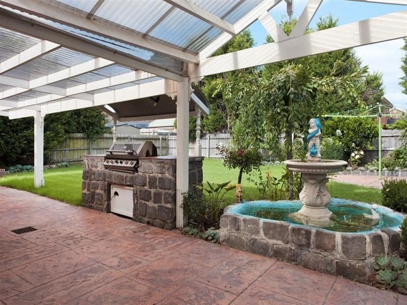 6 Dandelion Drive, Rowville VIC 3178