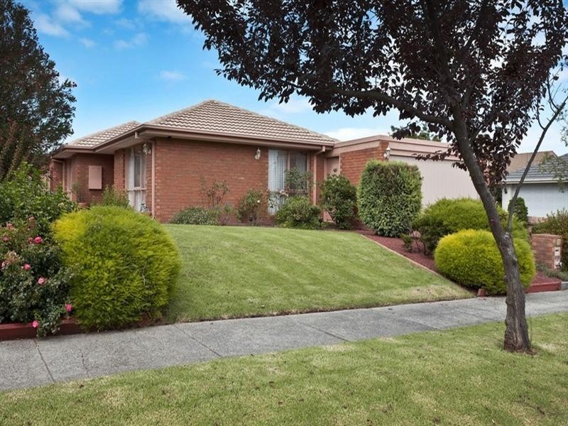 11 Vista Crescent, Rowville VIC 3178