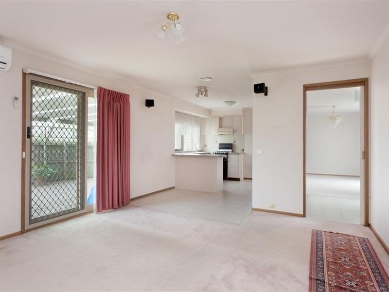 11 Vista Crescent, Rowville VIC 3178