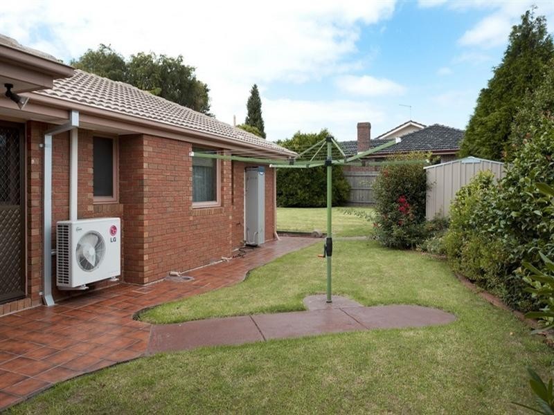 11 Vista Crescent, Rowville VIC 3178