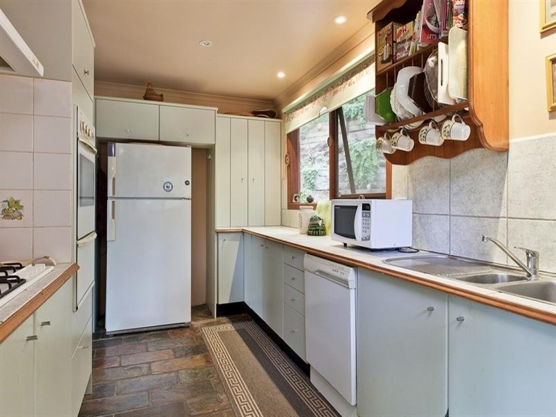 30 Illawarra Avenue, Rowville VIC 3178