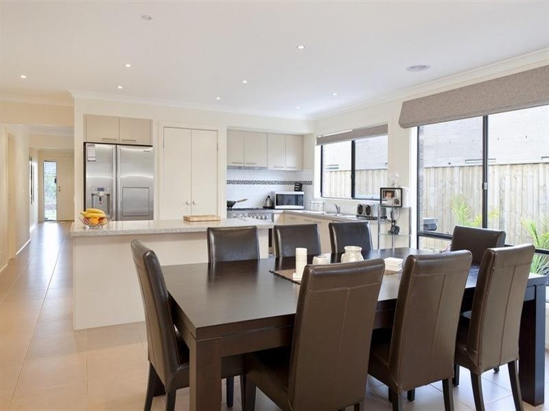 8 Hereford Close, Berwick VIC 3806