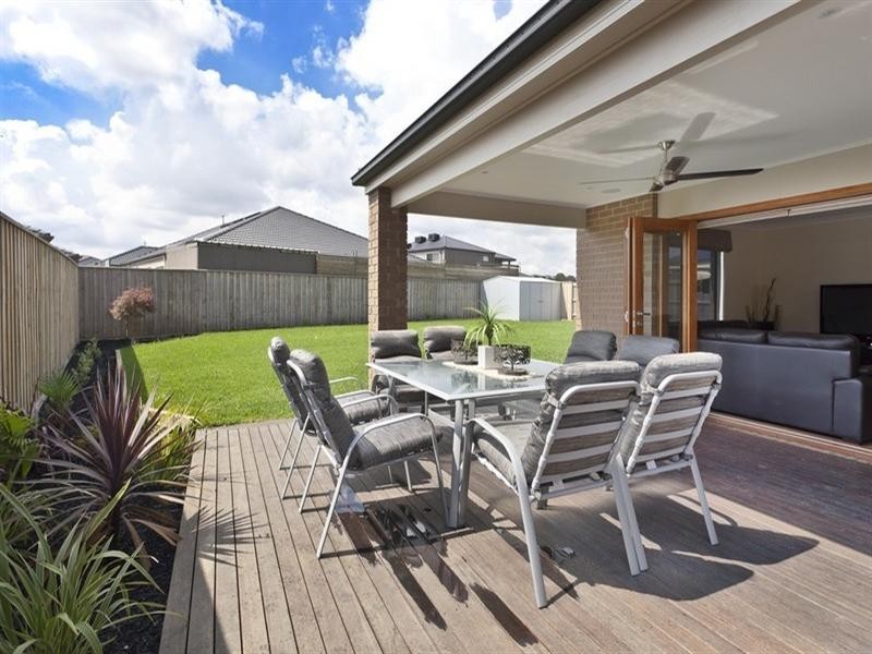 8 Hereford Close, Berwick VIC 3806
