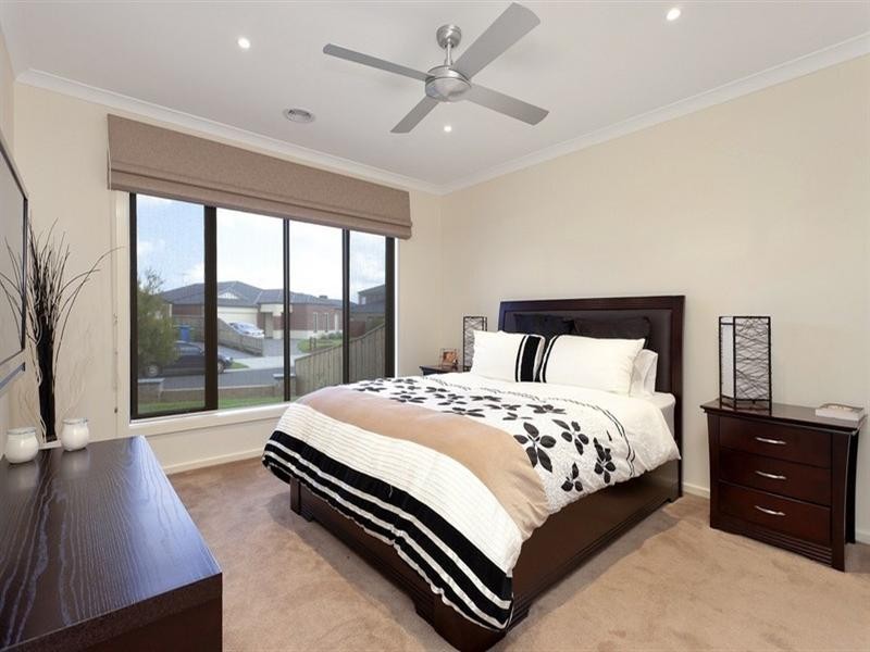 8 Hereford Close, Berwick VIC 3806