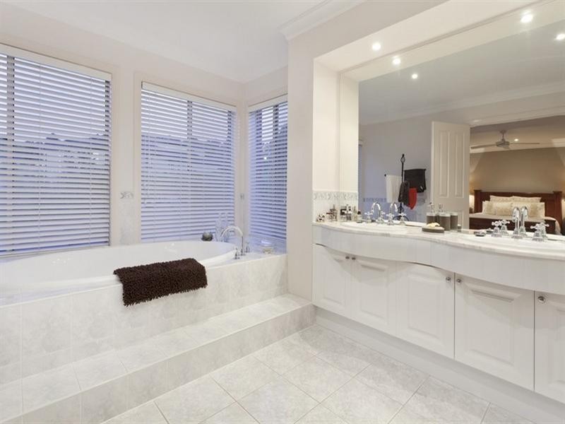 41 Parkside Boulevard, Lysterfield South VIC 3156