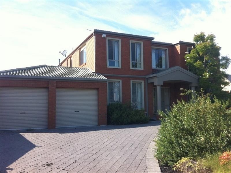 24 Rosewood Boulevard, Lysterfield VIC 3156