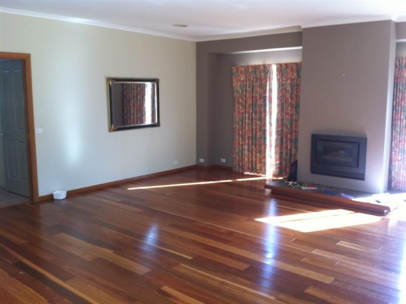 24 Rosewood Boulevard, Lysterfield VIC 3156