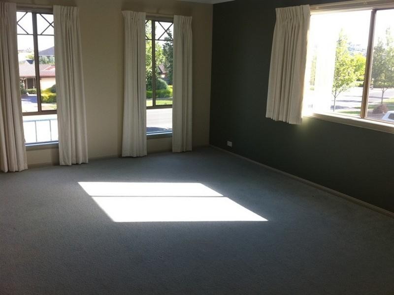 24 Rosewood Boulevard, Lysterfield VIC 3156