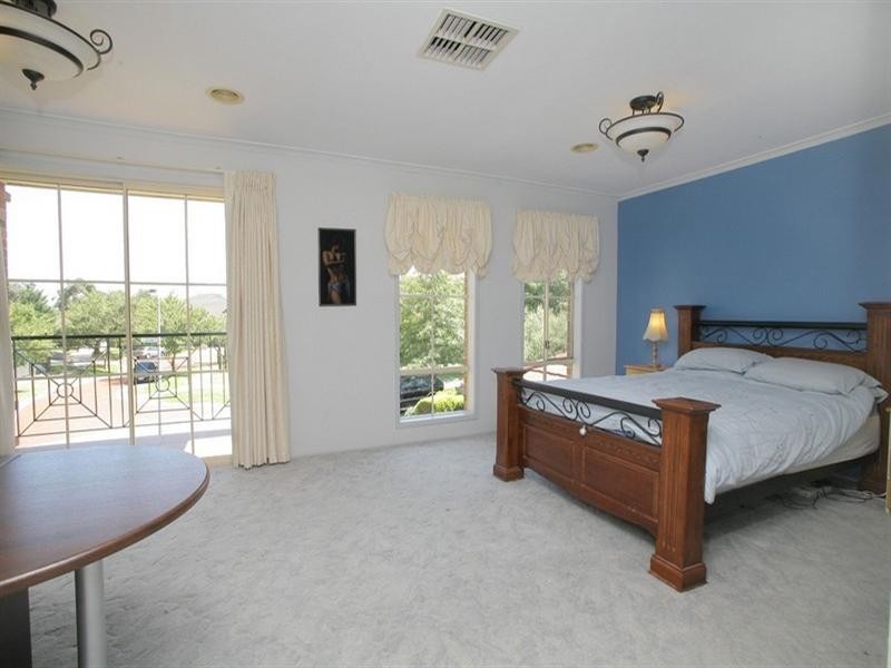 9 Armstrong Drive, Rowville VIC 3178