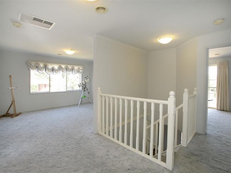 9 Armstrong Drive, Rowville VIC 3178