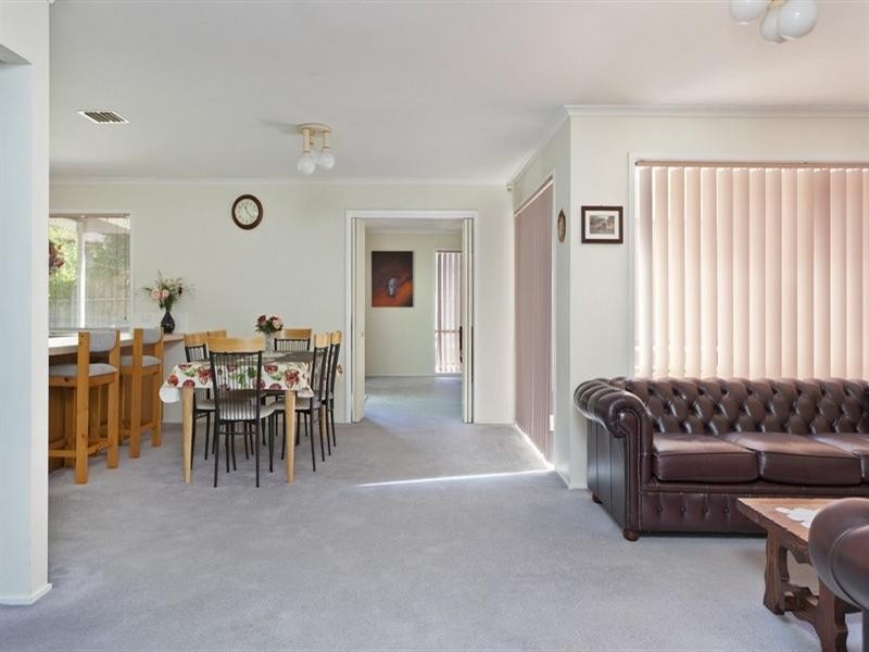 8 Wahroonga Court, Rowville VIC 3178