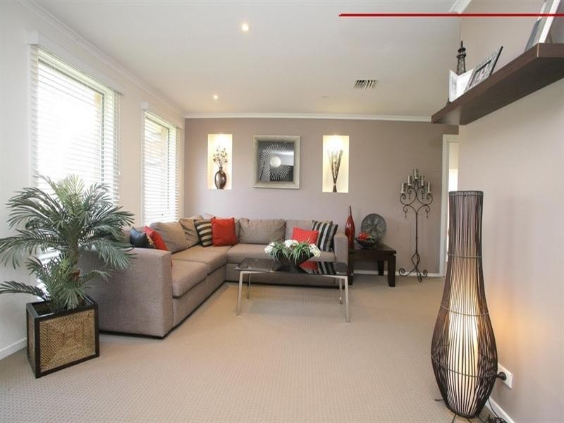 203 Dandelion Drive, Rowville VIC 3178