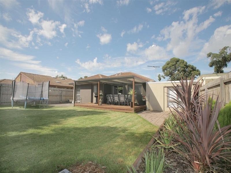 203 Dandelion Drive, Rowville VIC 3178