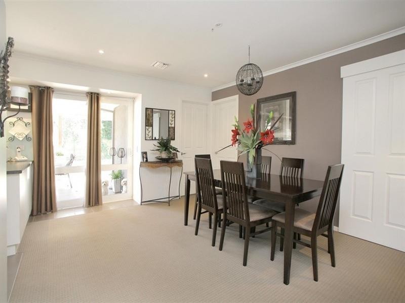 203 Dandelion Drive, Rowville VIC 3178