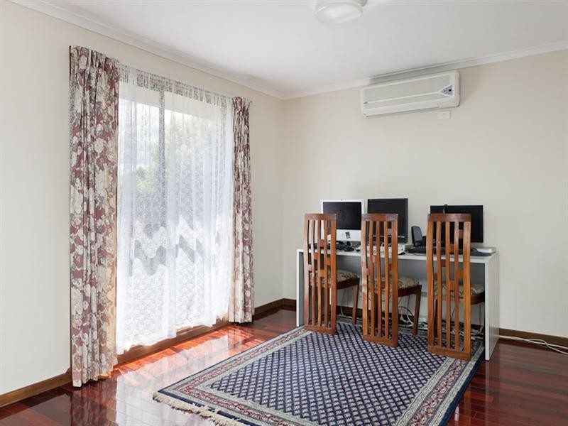 10 Gill Court, Rowville VIC 3178