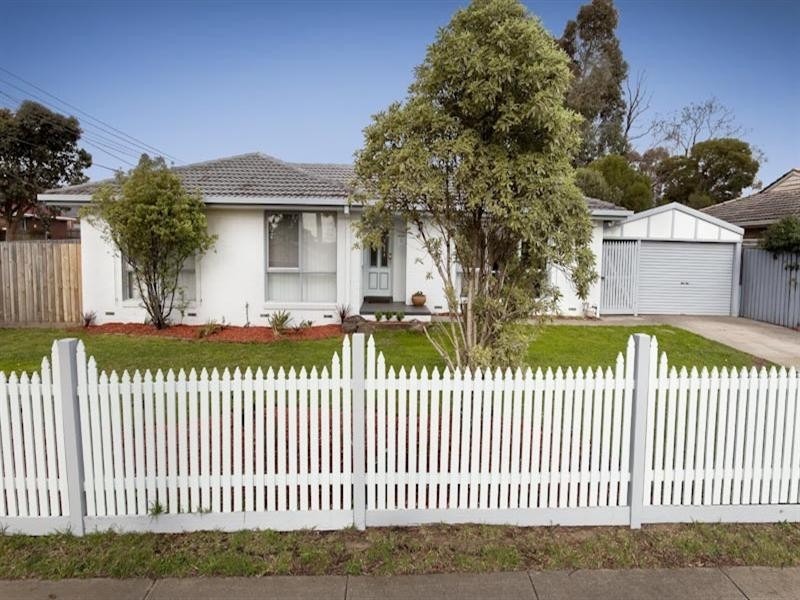 17 Drummond Crescent, Rowville VIC 3178