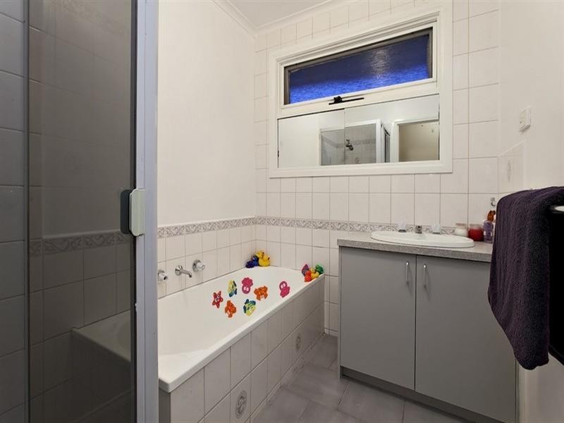 17 Drummond Crescent, Rowville VIC 3178