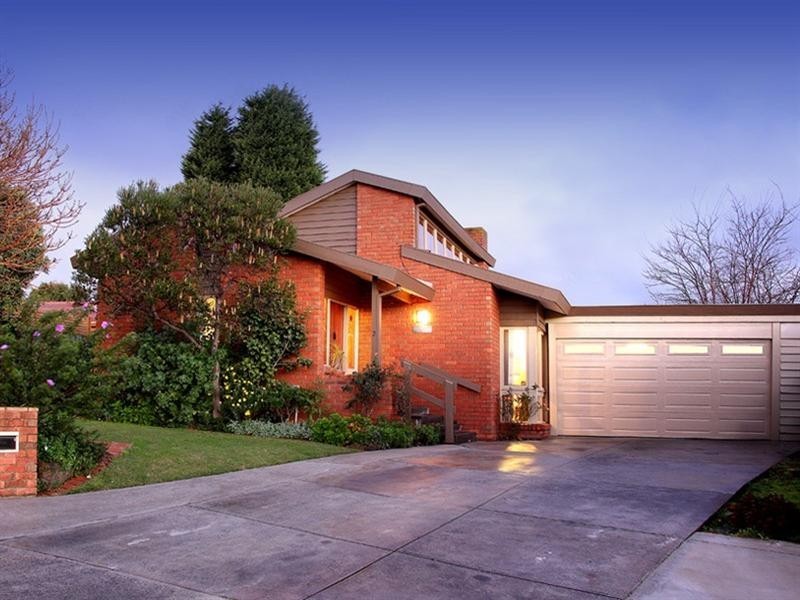 2 Barellan Close, Rowville VIC 3178