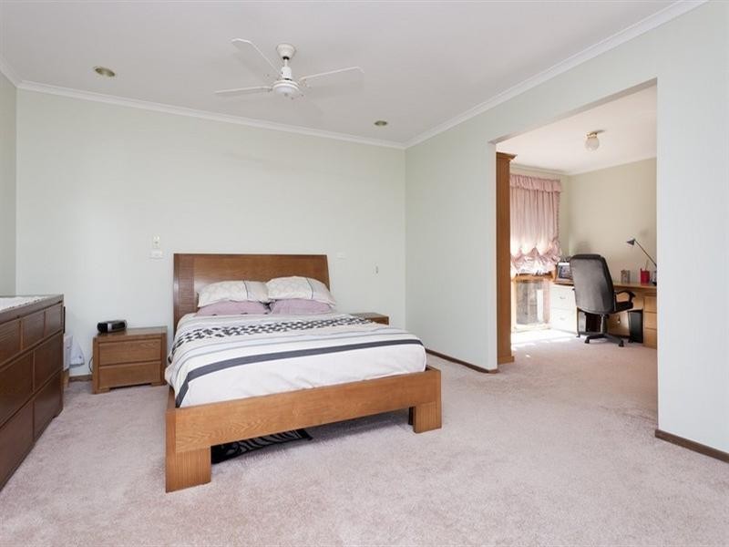 8 Virgilia Court, Rowville VIC 3178