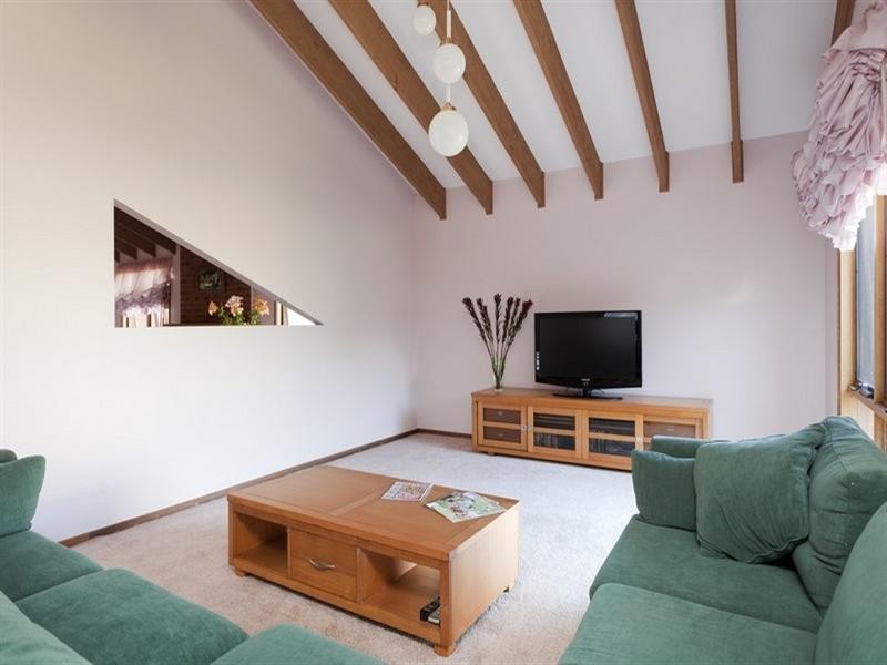 8 Virgilia Court, Rowville VIC 3178