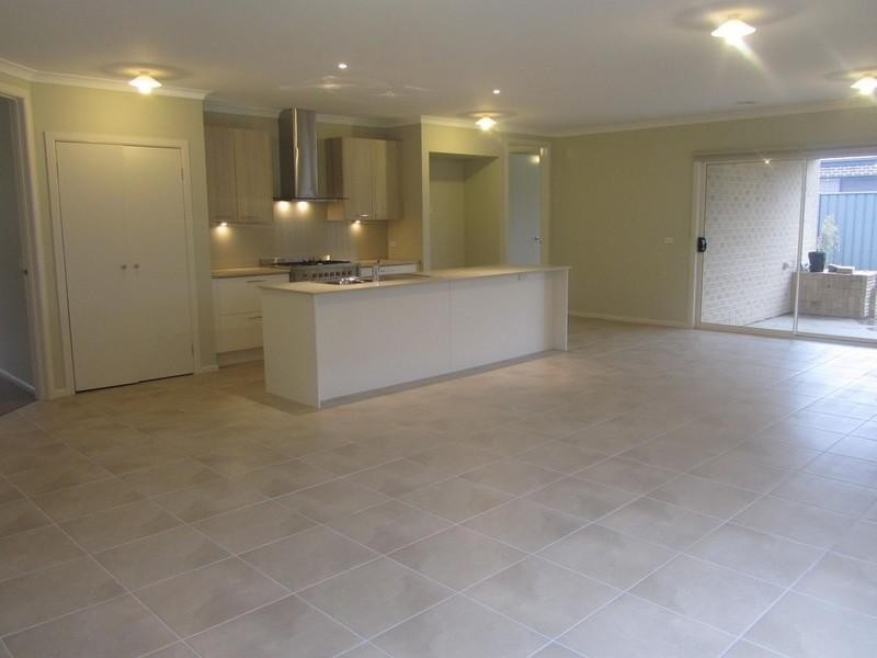 11 Flack Way, Cranbourne North VIC 3977