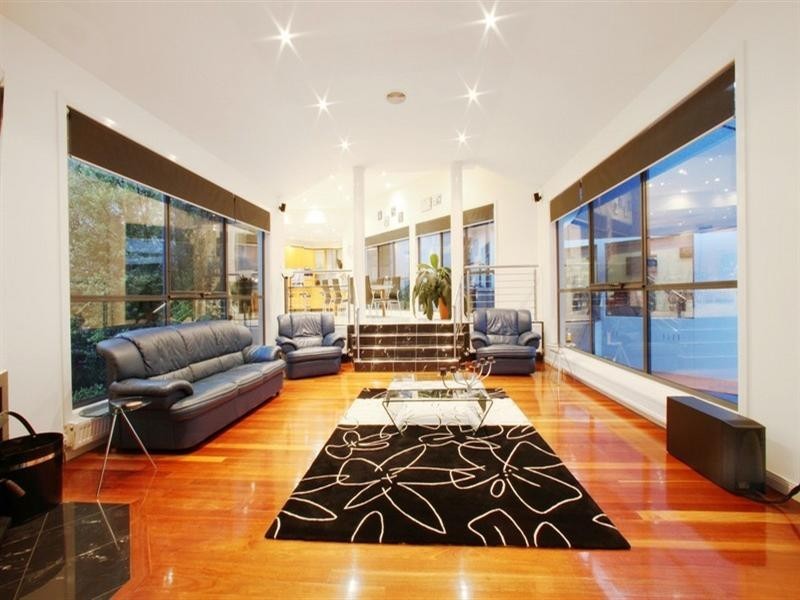 309 Hallam North Road, Lysterfield South VIC 3156