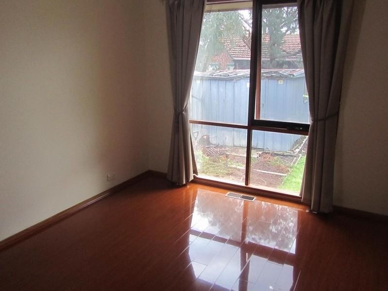 17 Bexsarm Crescent, Rowville VIC 3178